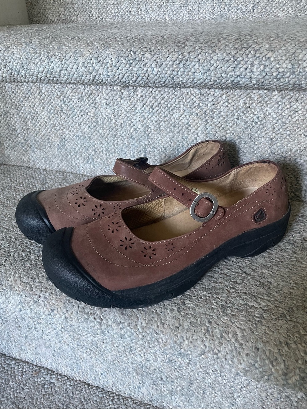 KEEN Mary Jane Leather Calistoga Granola Gorpcore Brown Buckle Strap Shoes sz 9